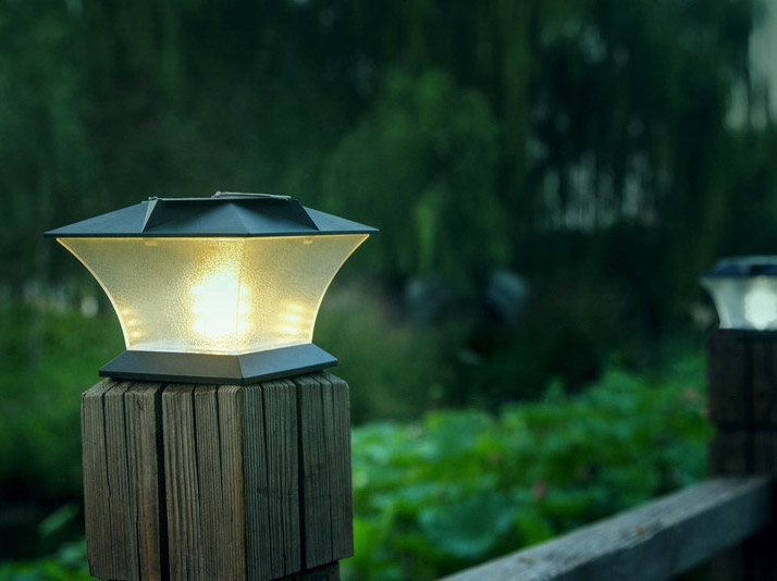 Solar Power 18 LED Waterproof Pillar Light Garden Lawn Landscape Decoration Lamp